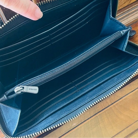 ULTRA RARE UNICORN Coach Hologram Petrol Zip Accordion Oil Slick Wallet Purple - Picture 15 of 16